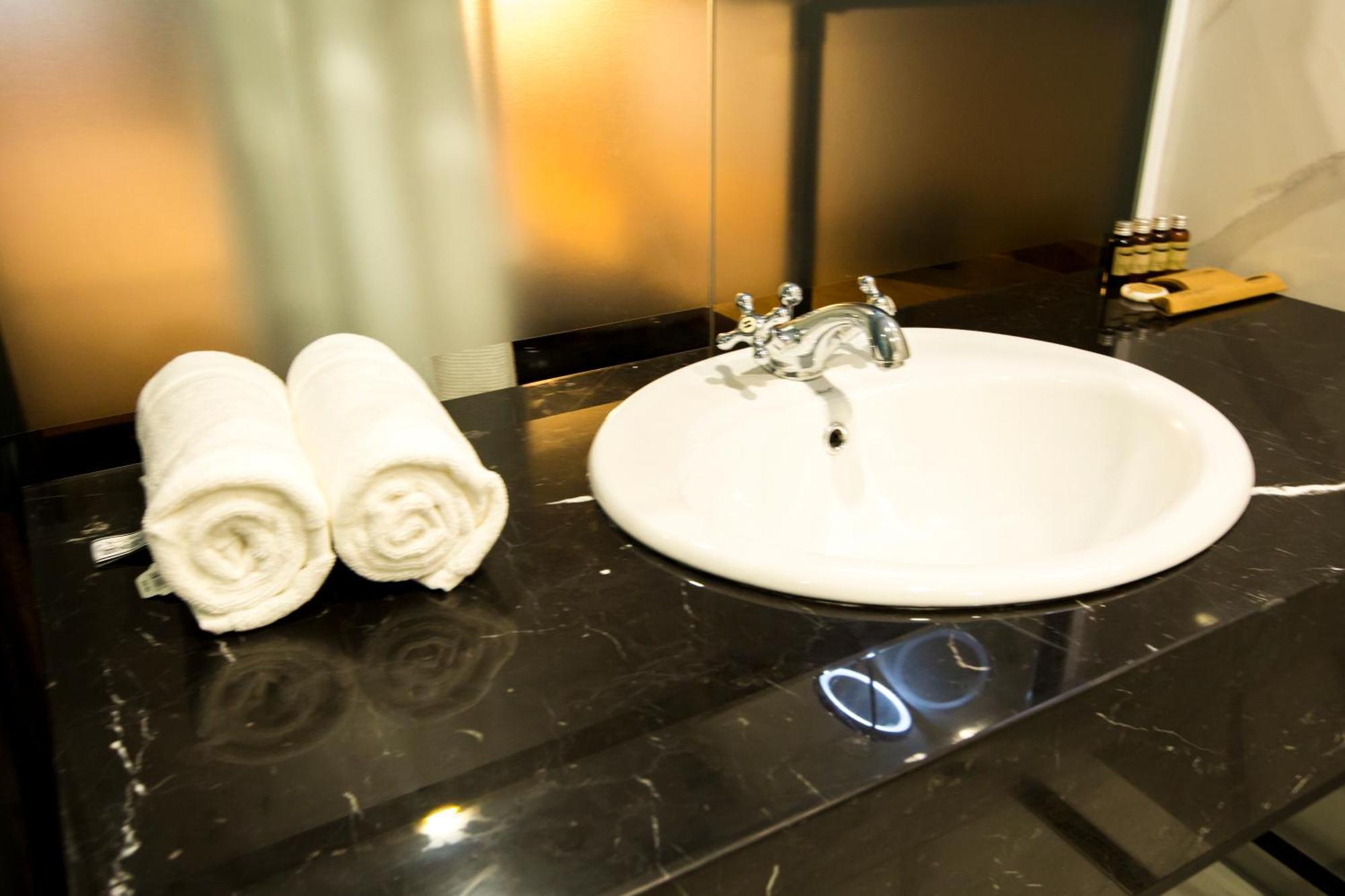 Elle Boutique Hotel Tbilisi Rum bild